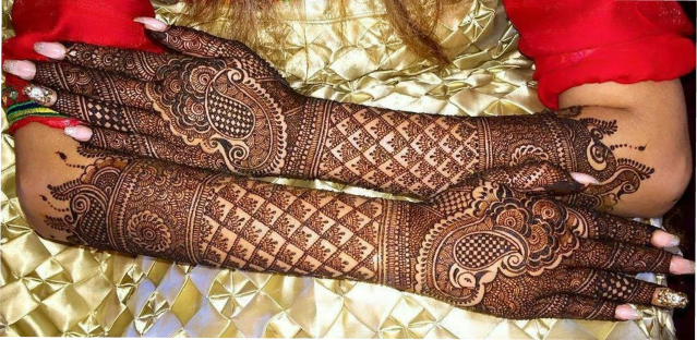 Mehndi Design for back hand